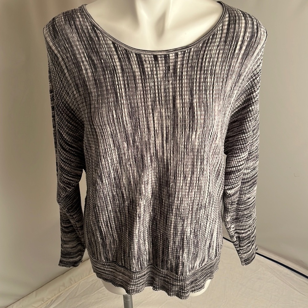 525 America black and white heather dolman sleeve top